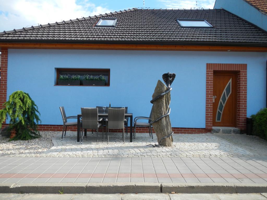 Penzion U Hada Velké Pavlovice Exterior foto